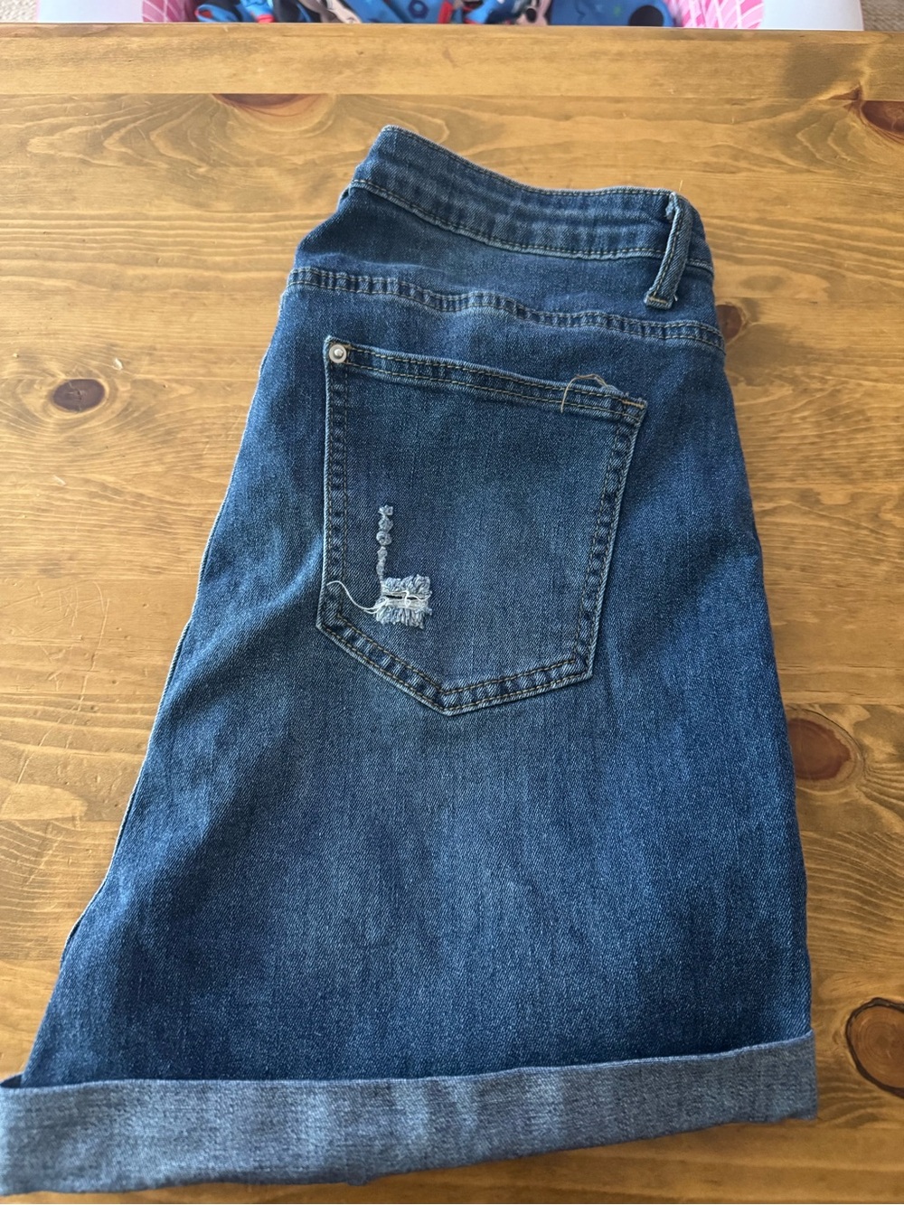 SHEIN Dark Blue Relaxed Men's Jeans with Distressed Back Pocket